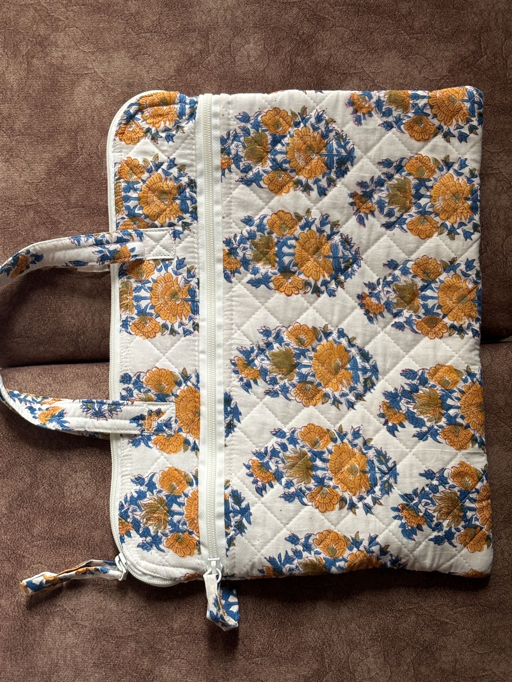 Ivory Sunflower Quilted Laptop Bag