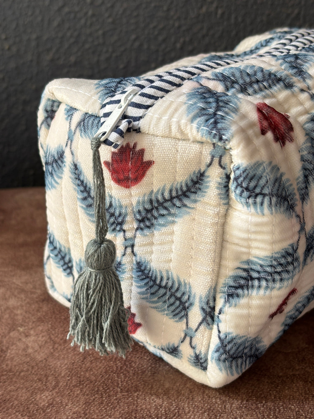 Trellis Bud Velvet Quilted Pouch (Set of 3)