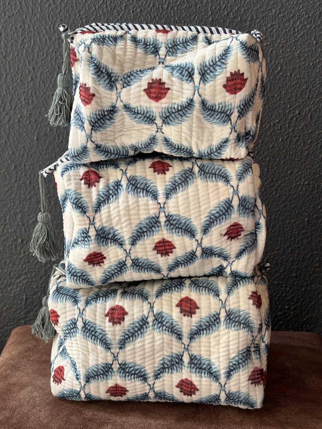 Trellis Bud Velvet Quilted Pouch (Set of 3)